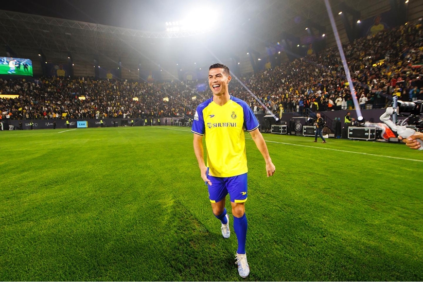 Hình ảnh Ronaldo ra mắt tại Saudi Arabia