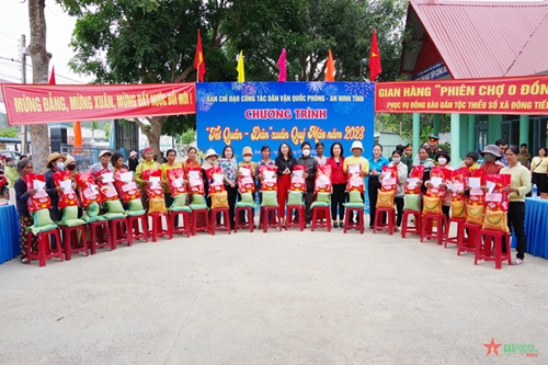 Tỉnh Bình Thuận tổ chức chương trình “Tết quân - dân”