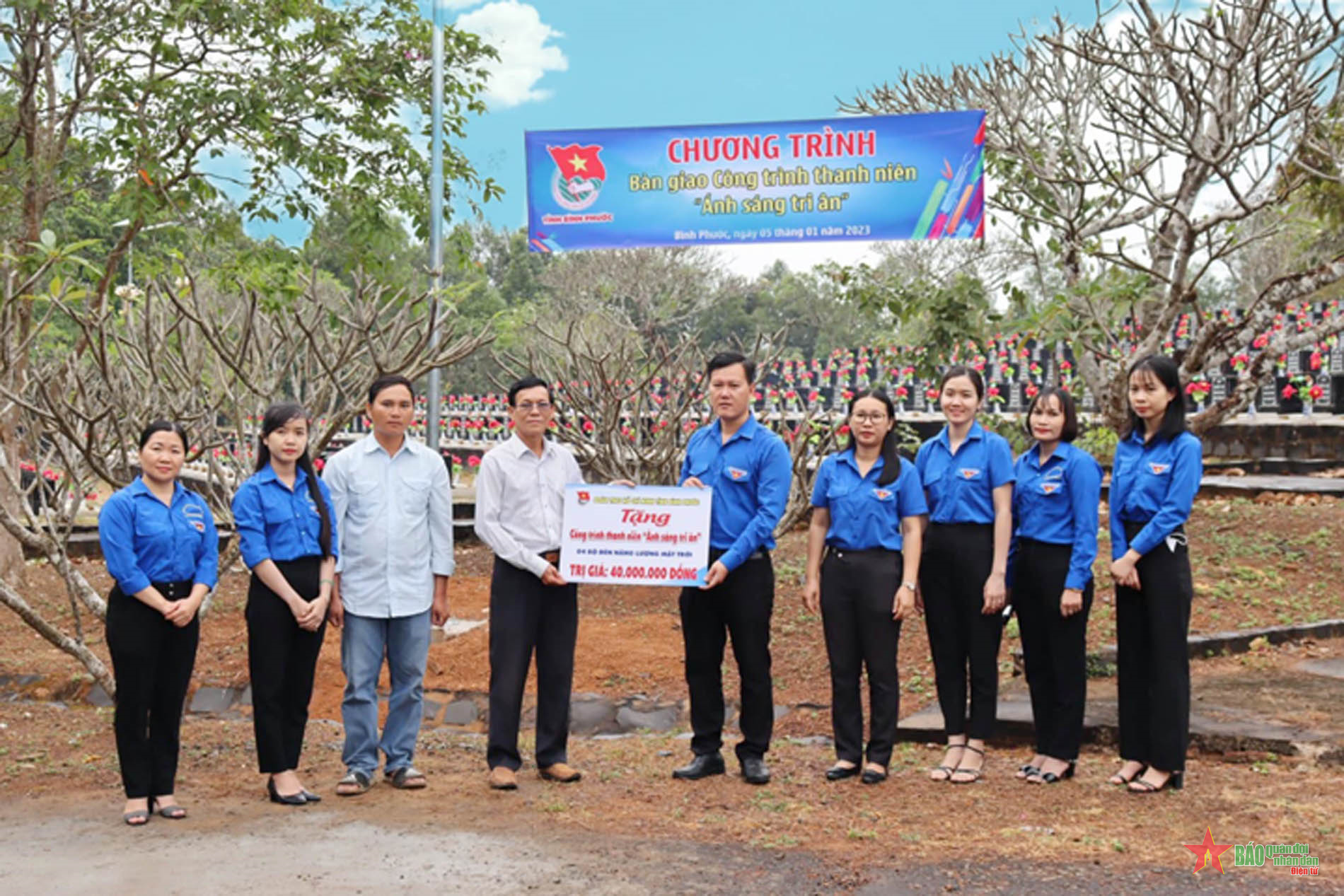 Tỉnh đoàn Bình Phước bàn giao công trình “Ánh sáng tri ân”