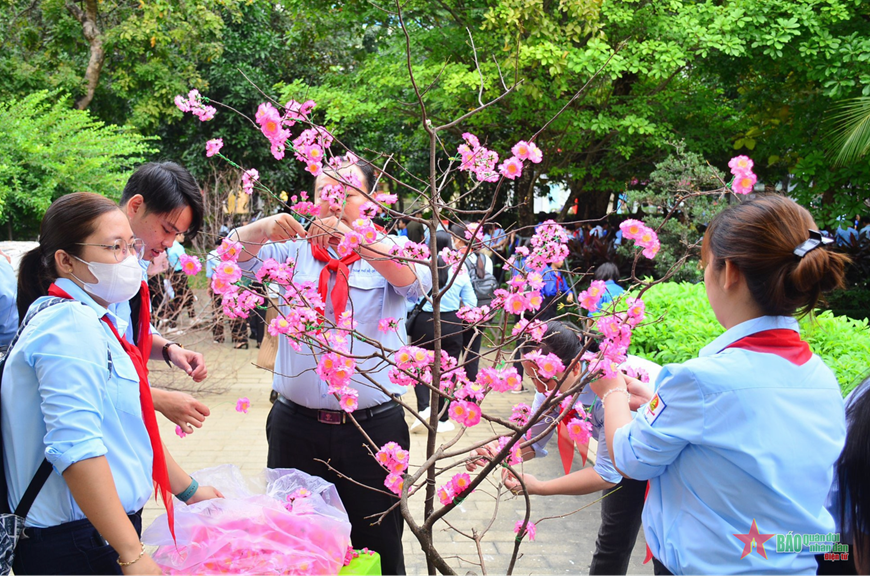 TP Hồ Chí Minh: Chăm lo phụ trách Đội vui Xuân, đón Tết