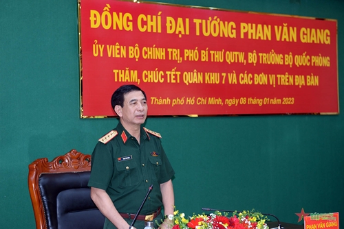 Đại tướng Phan Văn Giang thăm, chúc Tết các đơn vị phía Nam