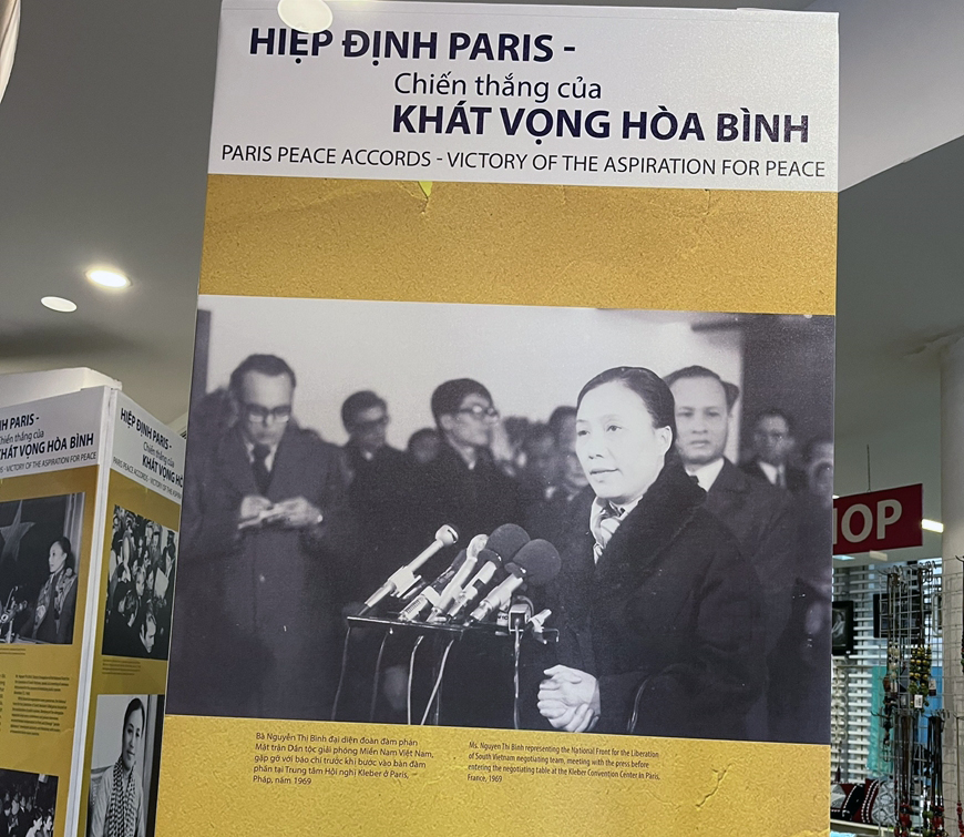 Khai mạc triển lãm “Khát vọng hòa bình”