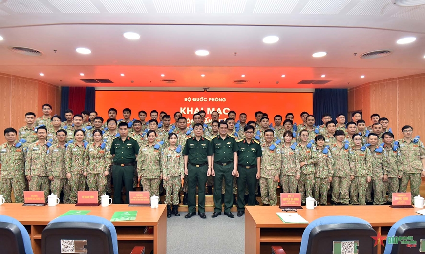 Huấn luyện trước khi triển khai cho Bệnh viện dã chiến cấp 2 số 5 tham gia hoạt động gìn giữ hòa bình