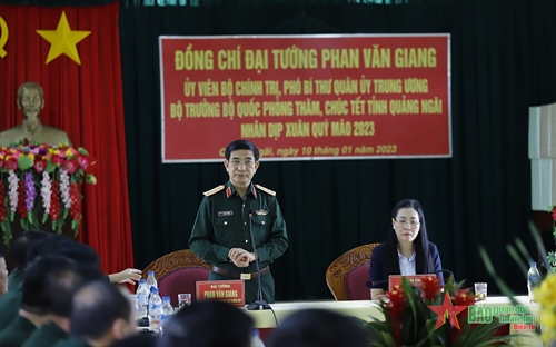 Đại tướng Phan Văn Giang chúc Tết các đơn vị quân đội tại Quảng Ngãi