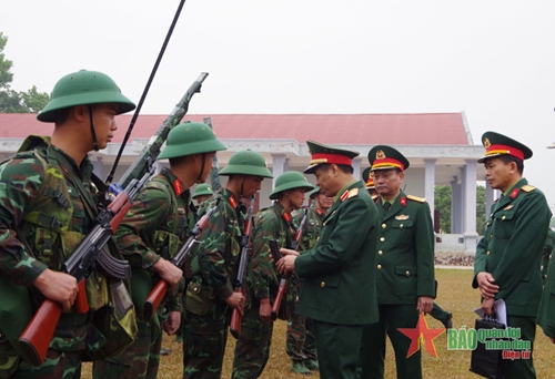 Trung tướng Nguyễn Văn Nghĩa kiểm tra công tác sẵn sàng chiến đấu và chúc Tết các đơn vị trên địa bàn tỉnh Điện Biên​