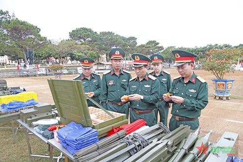 Trung tướng Nguyễn Doãn Anh kiểm tra, chúc Tết các đơn vị trên địa bàn tỉnh Gia Lai