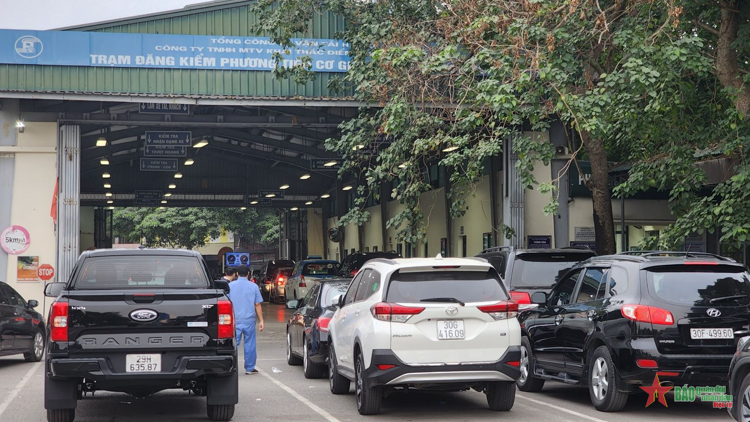 Các trung tâm đăng kiểm tại Hà Nội sẽ tăng cường làm cả trong các ngày nghỉ