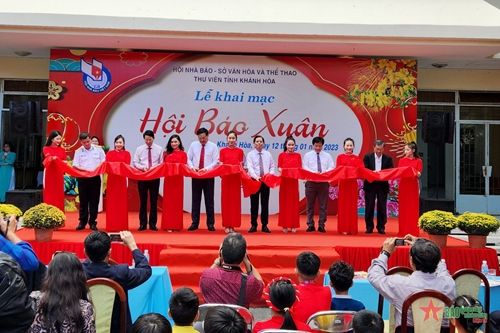 Hơn 2000 ấn phẩm tham gia Hội báo Xuân 2023 tỉnh Khánh Hòa