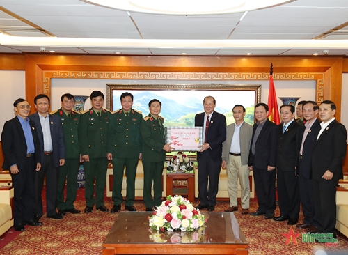 Thượng tướng Nguyễn Tân Cương tri ân, chúc Tết nguyên lãnh đạo Đảng, Nhà nước, Quân đội