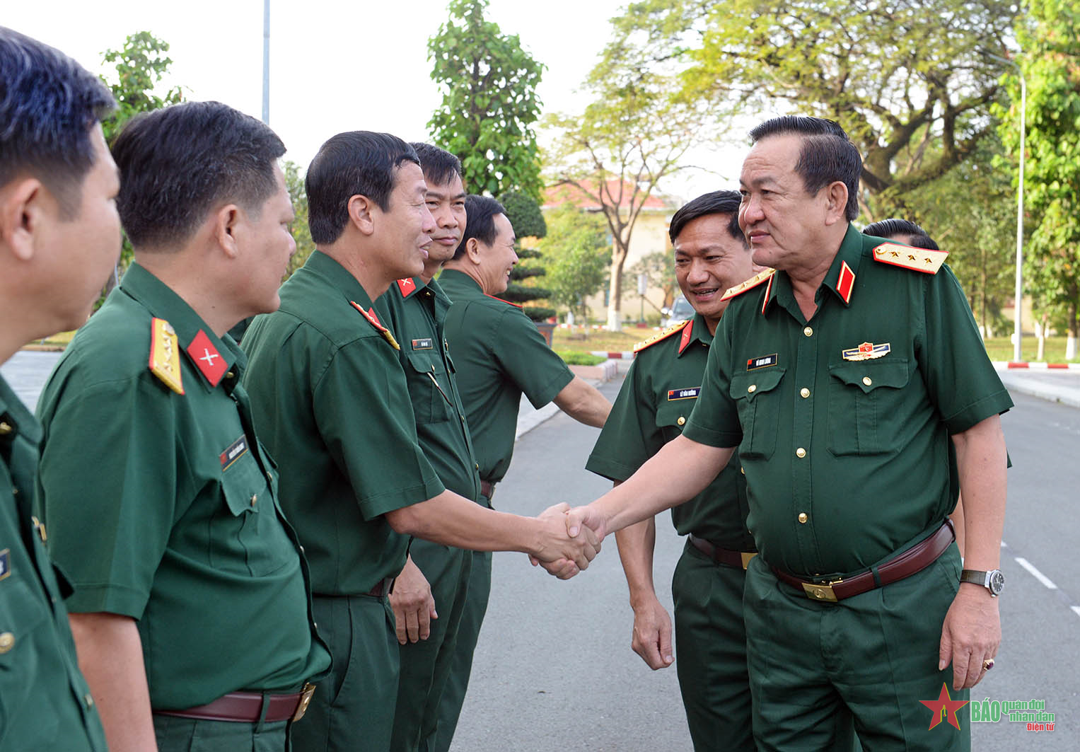 Thượng tướng Võ Minh Lương kiểm tra, chúc tết một số đơn vị phía Nam