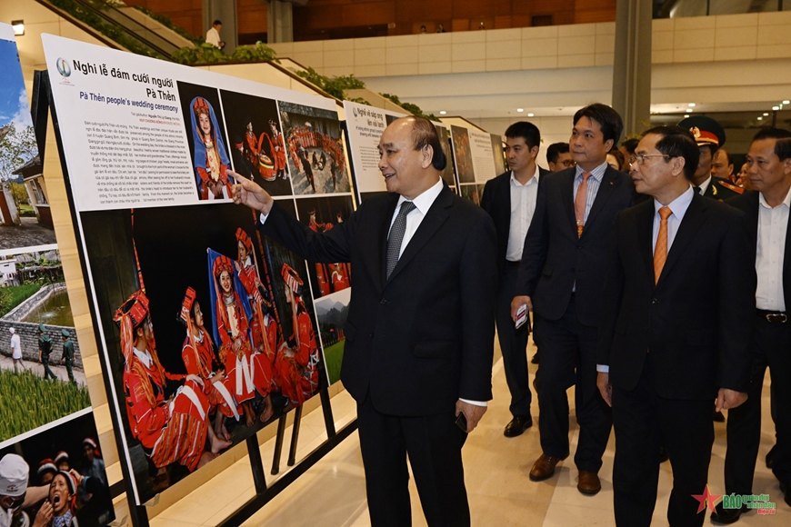 Chủ tịch nước tham dự Chương trình giao lưu nghệ thuật "Xuân Quê hương 2023"