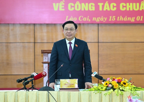 Chủ tịch Quốc hội Vương Đình Huệ chúc Tết Đảng bộ, chính quyền, nhân dân Lào Cai