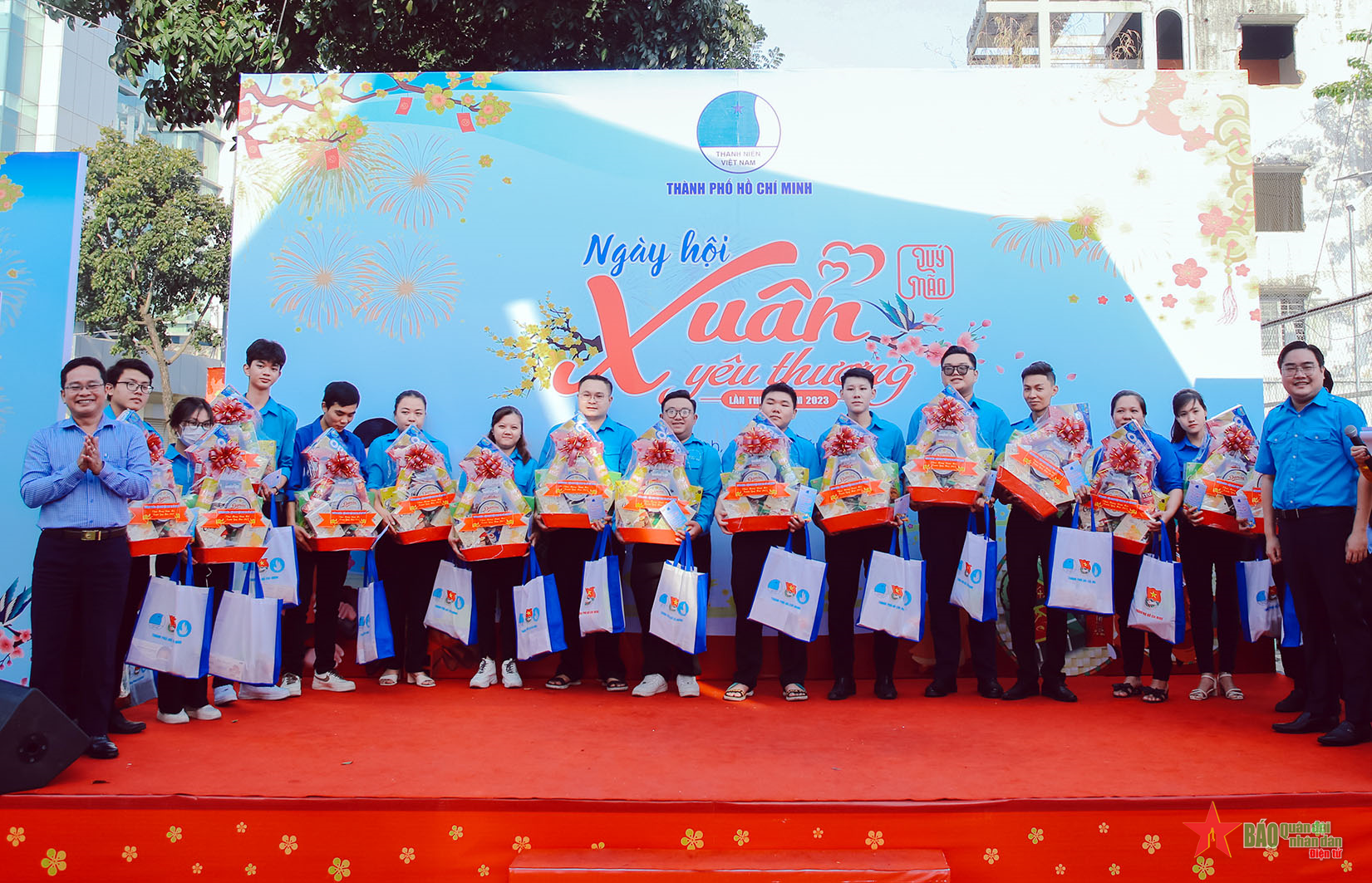 Sôi nổi, ý nghĩa Ngày hội “Xuân yêu thương” chăm lo thanh niên hoàn cảnh khó khăn 