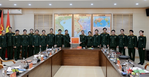 Thượng tướng Đỗ Căn thăm, chúc Tết các cơ quan, đơn vị thuộc Tổng cục Chính trị Quân đội nhân dân Việt Nam