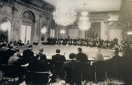 Trưng bày hơn 250 tư liệu, hiện vật chủ đề “Hiệp định Paris - Cánh cửa hòa bình”