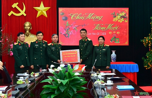 Thượng tướng Đỗ Căn thăm, chúc Tết cán bộ, chiến sĩ cơ quan, đơn vị thuộc Tổng cục Chính trị Quân đội nhân dân Việt Nam​