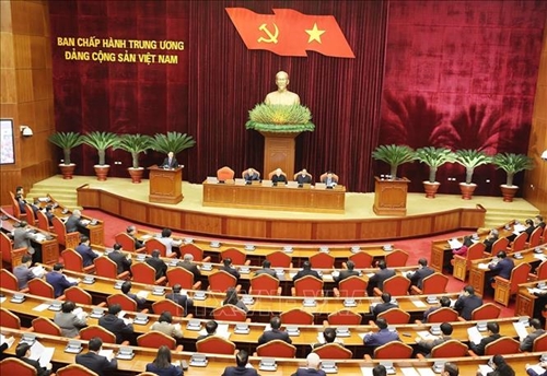 Ban Chấp hành Trung ương Đảng xem xét về công tác cán bộ