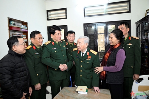 Đại tướng Lương Cường thăm, chúc Tết các đồng chí nguyên lãnh đạo Tổng cục Chính trị Quân đội nhân dân Việt Nam