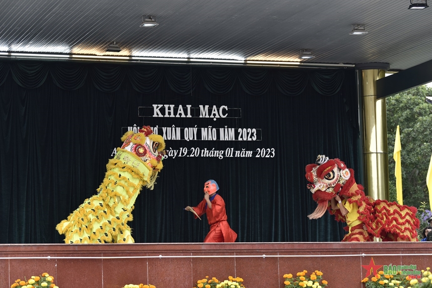 “Hội chợ Xuân”- sân chơi độc đáo của tuổi trẻ Sư đoàn 330