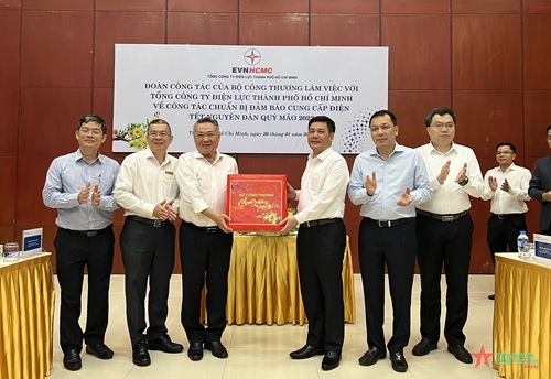 Bộ Công Thương đánh giá cao công tác bảo đảm cung cấp điện dịp Tết của TP Hồ Chí Minh