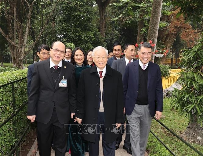 Tổng Bí thư Nguyễn Phú Trọng dâng hương tưởng niệm Chủ tịch Hồ Chí Minh