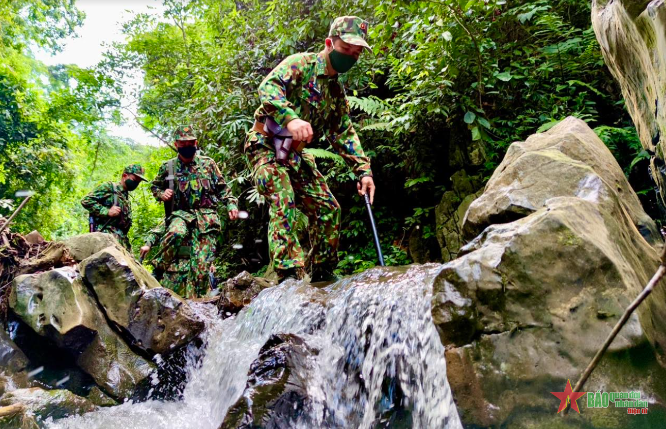 Bộ đội Biên phòng tuần tra những ngày Tết Nguyên đán