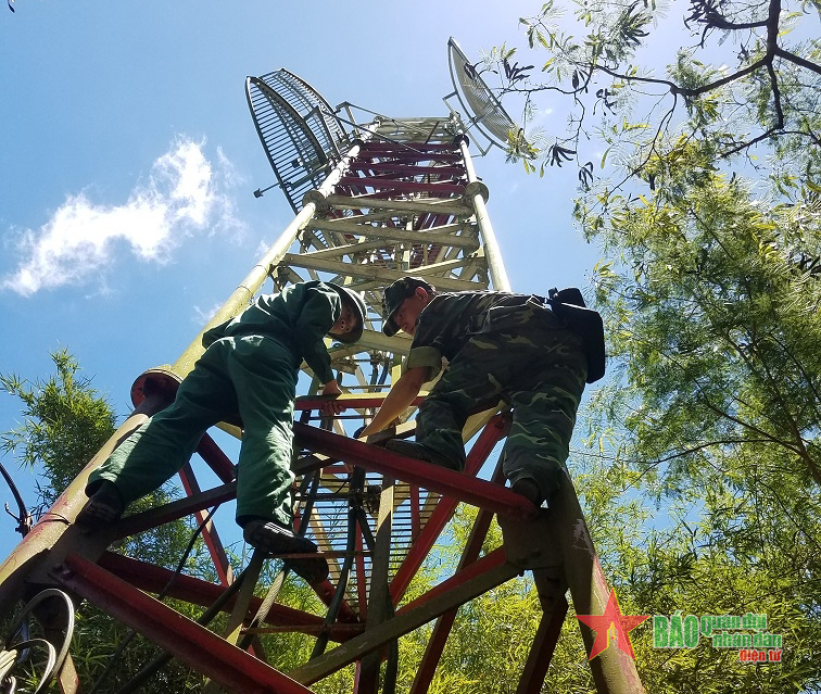 Theo chân người lính thông tin Quân khu 9