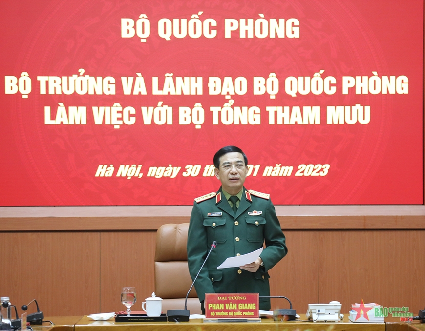 Đại tướng Phan Văn Giang và lãnh đạo Bộ Quốc phòng làm việc với Bộ Tổng Tham mưu Quân đội nhân dân Việt Nam