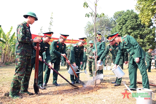 Trường Sĩ quan Lục quân 1 phát động Tết trồng cây xuân Quý Mão năm 2023