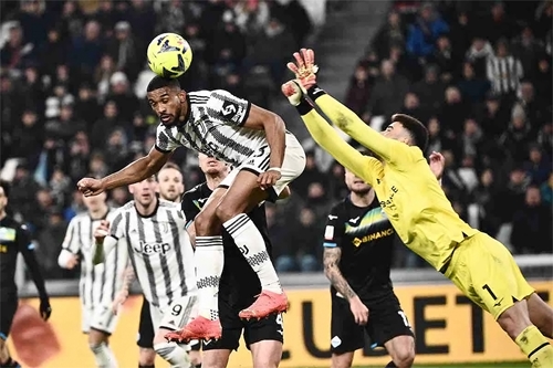 Juventus thắng Lazio, lọt vào bán kết Coppa Italia