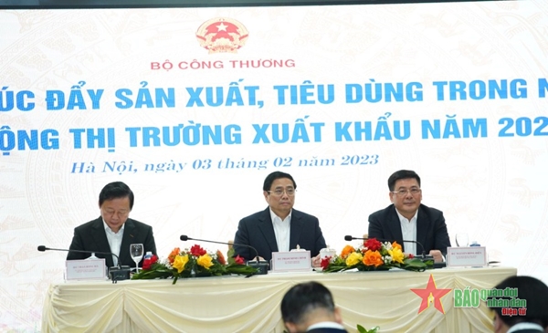 Thủ tướng Chính phủ Phạm Minh Chính Thúc đẩy tiêu dùng và xuất nhập khẩu, bảo đảm năng lượng