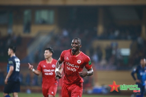 Công an Hà Nội có màn ra mắt đầy ấn tượng khi vượt qua Bình Định với tỷ số 5-0