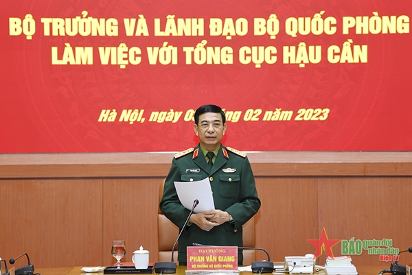 Đại tướng Phan Văn Giang và lãnh đạo Bộ Quốc phòng làm việc với Tổng cục Hậu cần