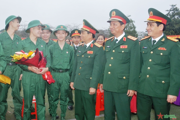 Nghệ An, Hà Tĩnh, Quảng Trị tổ chức giao nhận quân đảm bảo chỉ tiêu, chất lượng