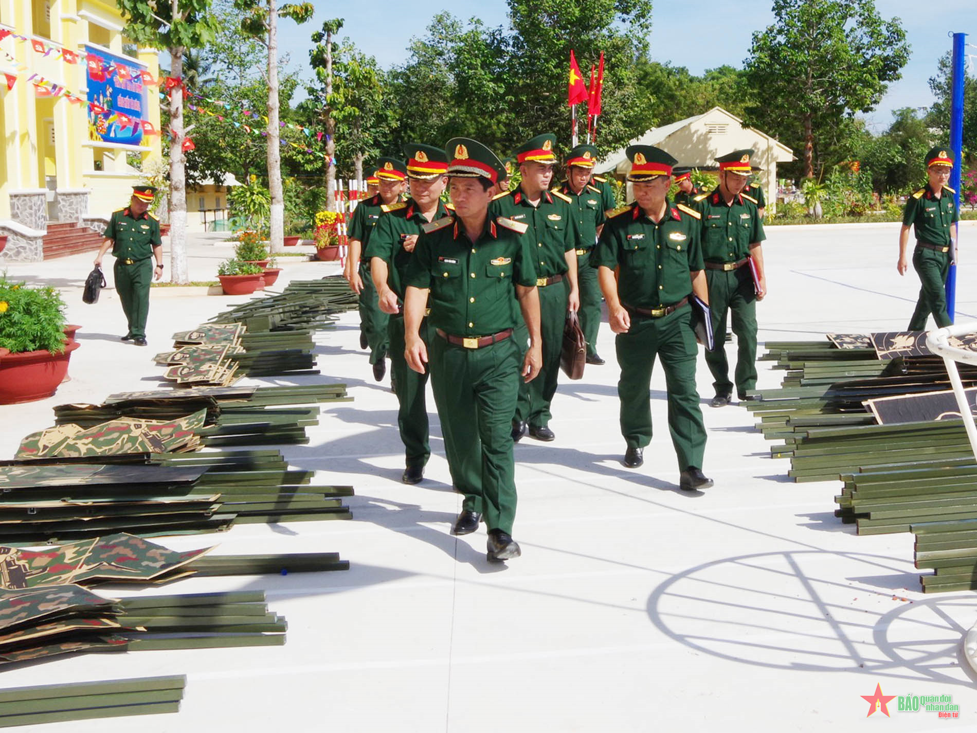 Kiểm tra chuẩn bị tiếp nhận và huấn luyện chiến sĩ mới tại Trung đoàn 812