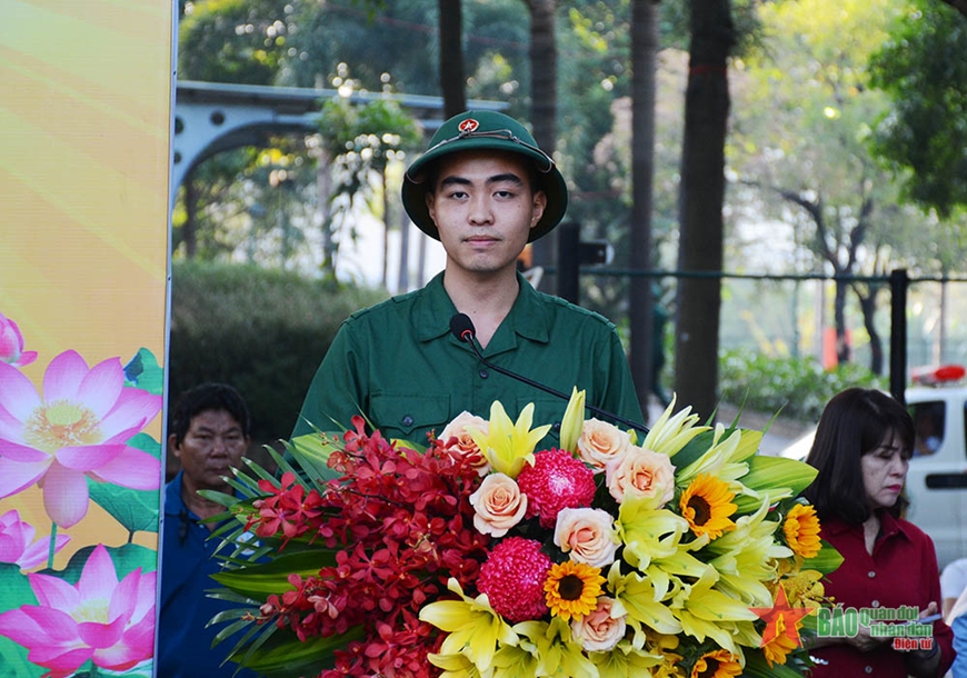 Thượng tướng Võ Minh Lương động viên thanh niên TP Hồ Chí Minh lên đường nhập ngũ