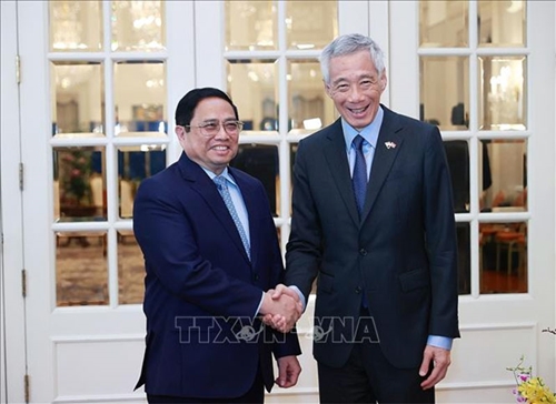 Thủ tướng Chính phủ Phạm Minh Chính dự lễ đón, hội đàm với Thủ tướng Lý Hiển Long