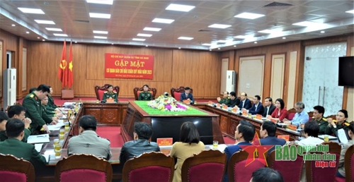 Bộ Chỉ huy quân sự tỉnh Hà Nam gặp mặt báo chí