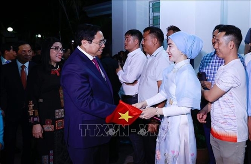 Thủ tướng Chính phủ Phạm Minh Chính gặp gỡ cộng đồng người Việt Nam tại Brunei