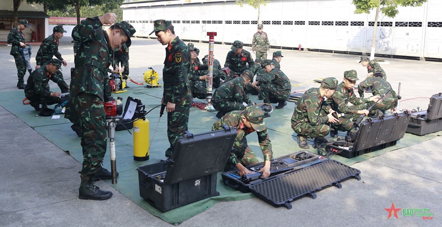 Một số trang bị cứu hộ đặc biệt của Công binh Việt Nam mang tới Thổ Nhĩ Kỳ