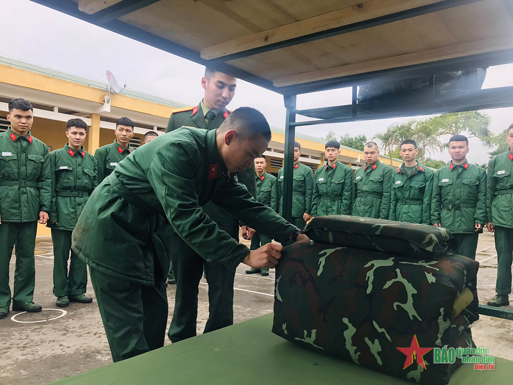 Về với mái nhà chung