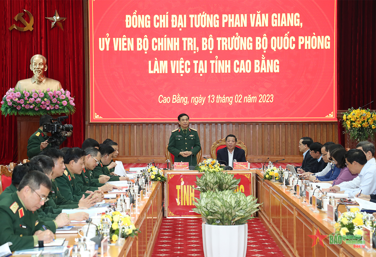 Đại tướng Phan Văn Giang làm việc với Tỉnh ủy Cao Bằng