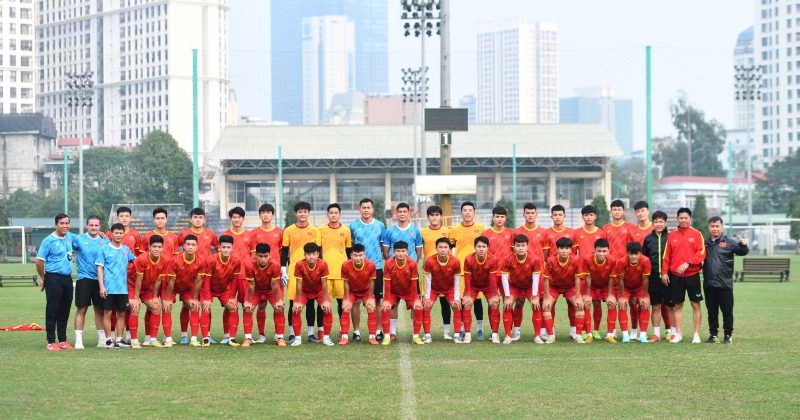 30 cầu thủ U20 Việt Nam lên đường sang UAE tập huấn