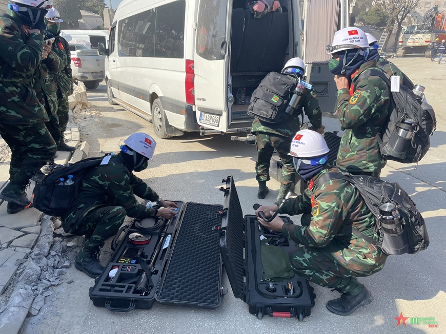 Ngày 18-2, lực lượng cứu hộ Quân đội nhân dân Việt Nam xác định thêm 2 vị trí nạn nhân tại Thổ Nhĩ Kỳ