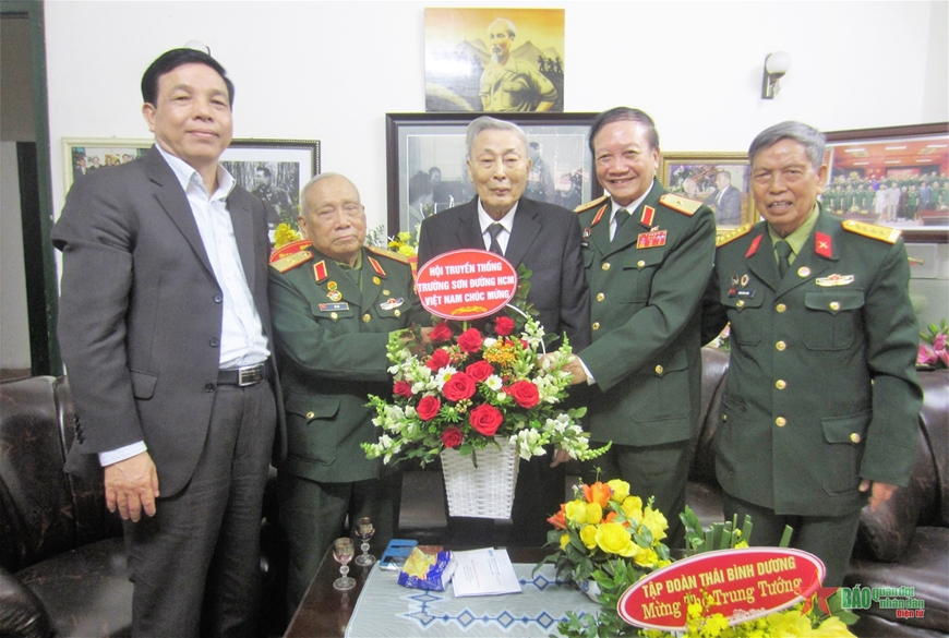 Tư tưởng tiến công của Tư lệnh Đồng Sỹ Nguyên