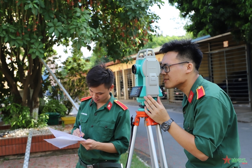 Điểm trúng tuyển Học viện Kỹ thuật Quân sự những năm gần đây là bao nhiêu?