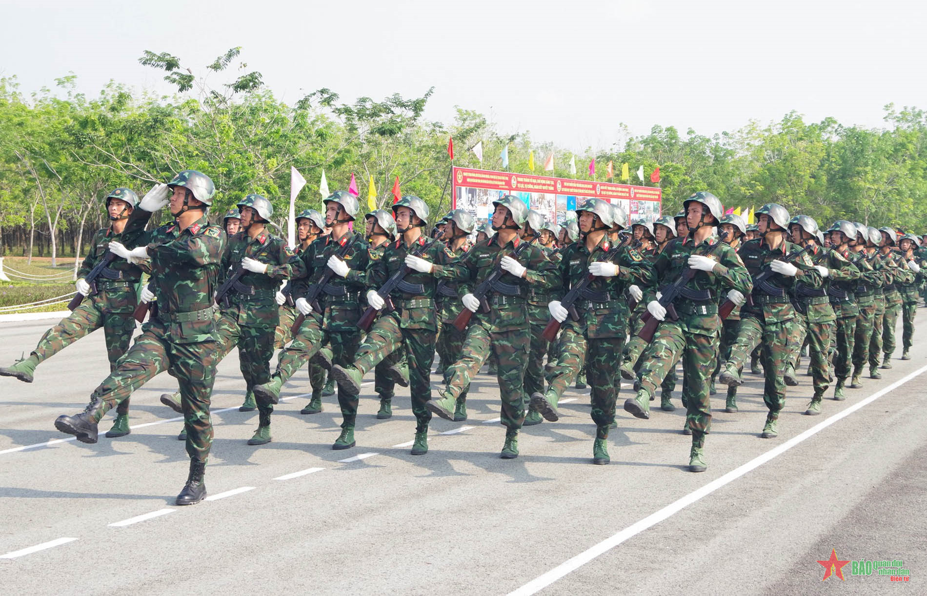 Tích cực luyện tập đội ngũ, chuẩn bị cho Lễ ra quân huấn luyện năm 2023