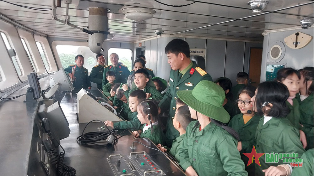 Trải nghiệm để thêm yêu bộ đội