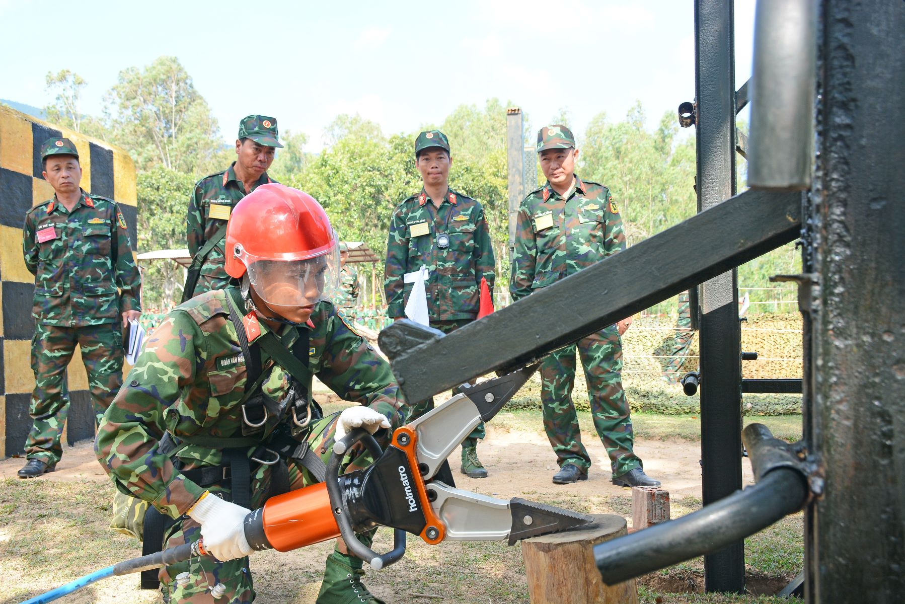 Thi sát thực tế để đáp ứng tốt nhiệm vụ

