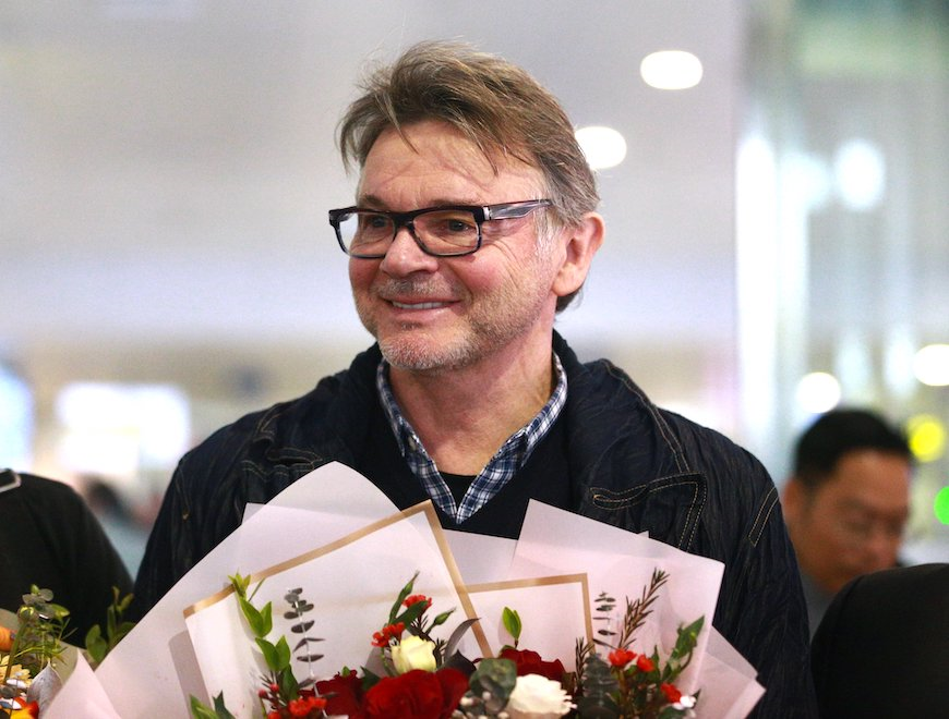 HLV Philippe Troussier đến Hà Nội